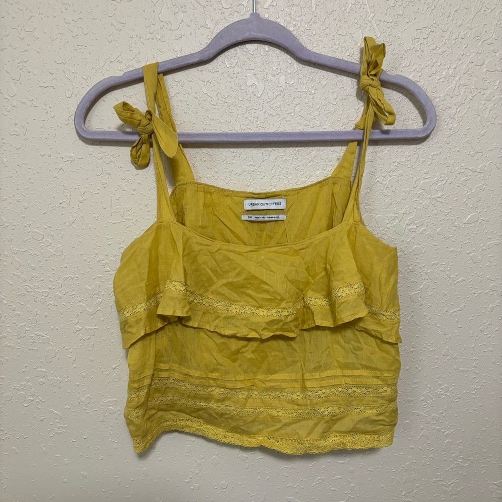 Urban Outfitters Ruffled Crop Top Small